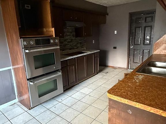 5th image of 4207 Comanche St