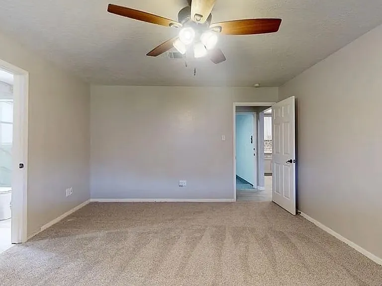 2511 Whispering Springs Dr — Photo 6