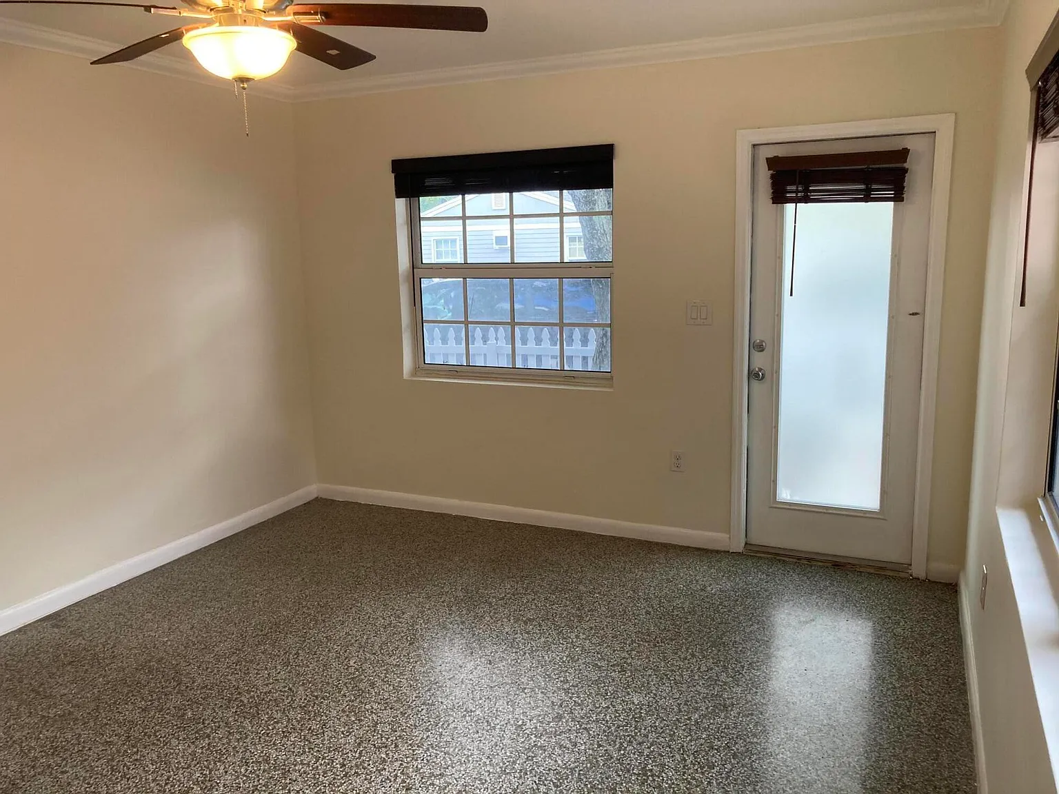 Studio, 1.0 bath, 350 sqft, $1,250 — Photo 4
