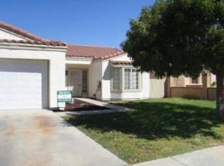 1809 E Avenue R6, Palmdale, CA 93550