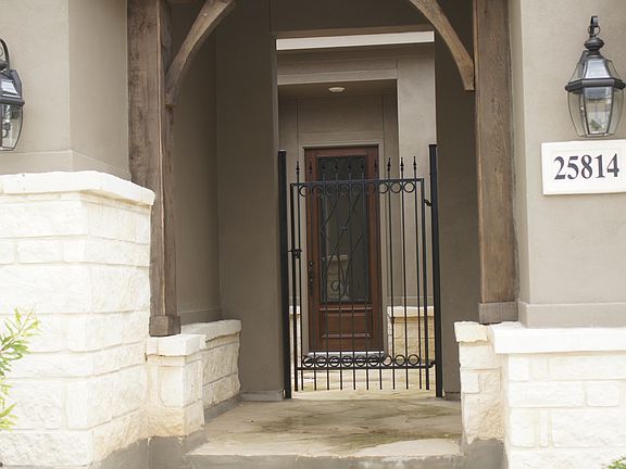 Entrance to Courtyard
