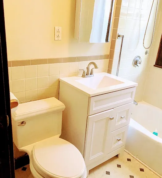 45 Locke St #1 — Photo 5