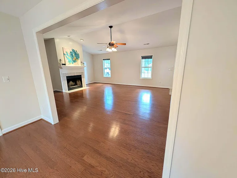 39 Bedford Cir — Photo 8