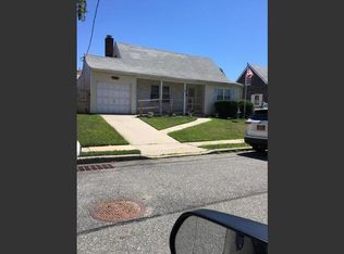17 Seldin Ave, Staten Island, NY 10314