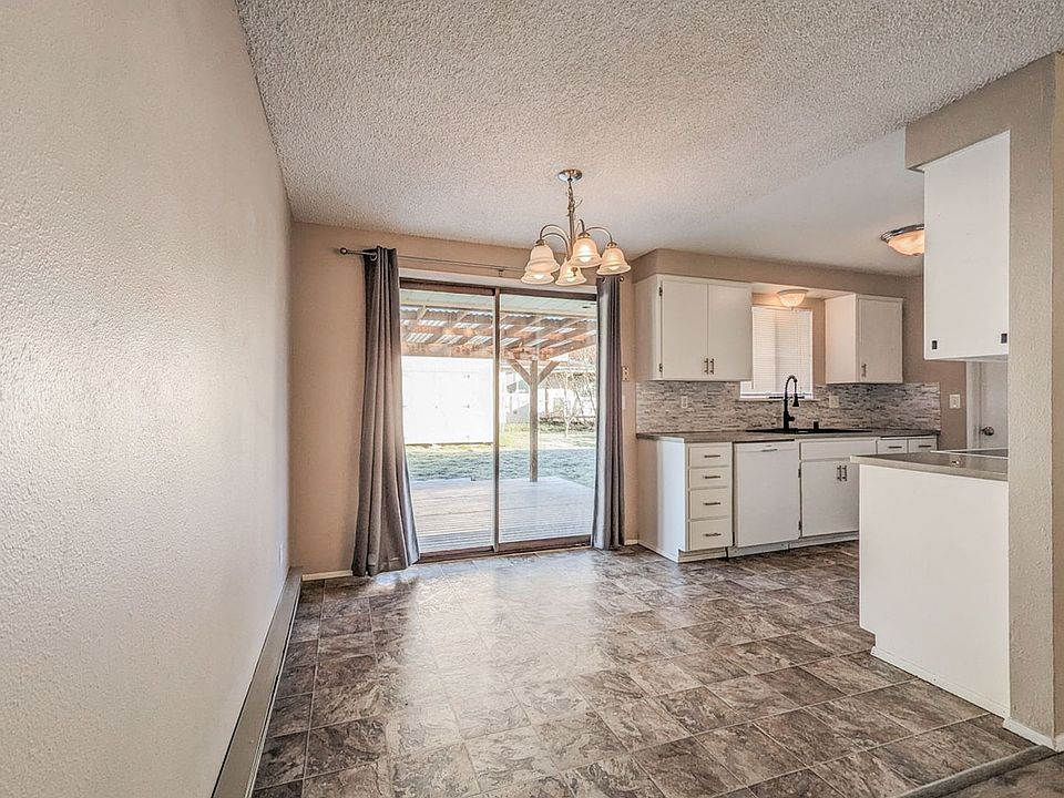 4913 & 4915 92nd Street NE 4913 & 4915 92nd St NE Marysville, WA