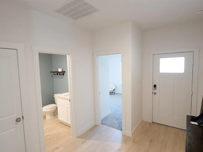 1303 Lucciola Ln — Photo 3
