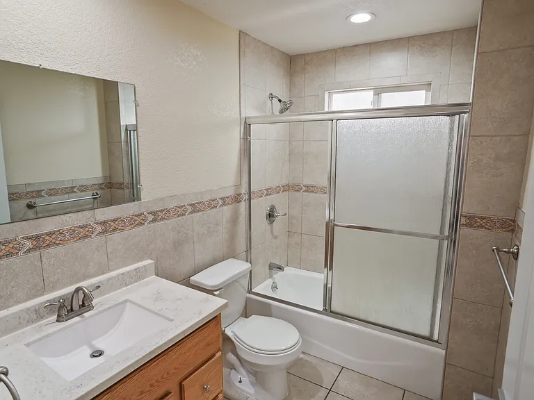 11819 Glenoaks Blvd — Photo 8