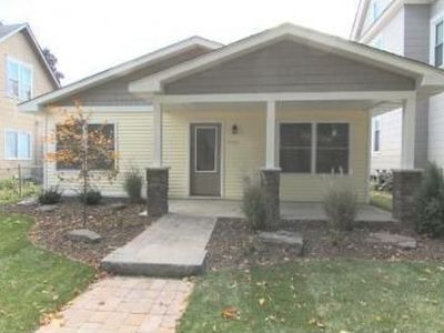 686 Ivy Ave E, Saint Paul, MN, 55106