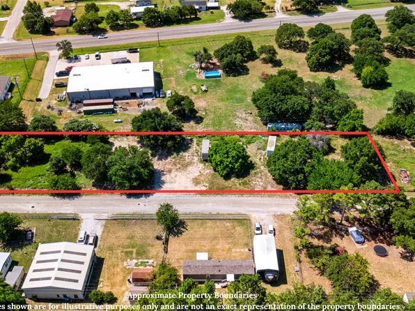 108 Angela St, Azle, TX 76020