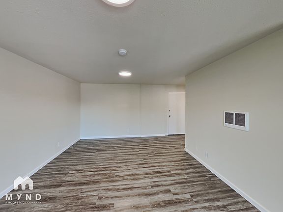4th image of 240 Athol Ave APT 205