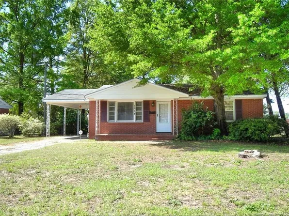 1814 Wayne Ln, Fayetteville, NC 28304