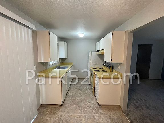 5th image of 631 N Fife St #4