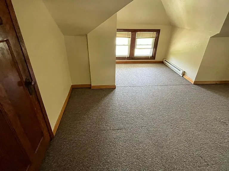 2521 Iowa St — Photo 17