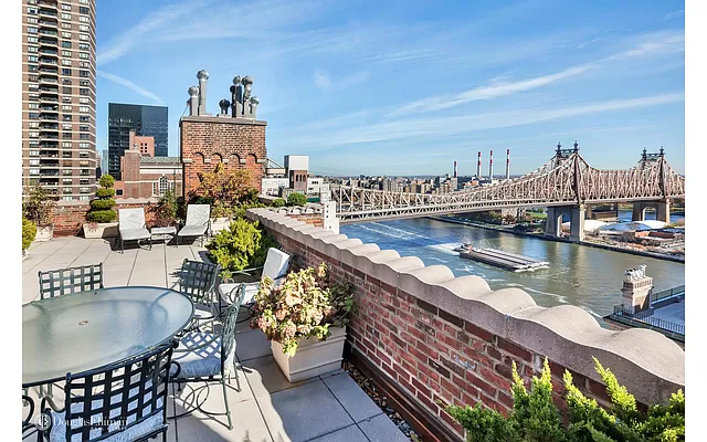 Sold by Douglas Elliman | media 21