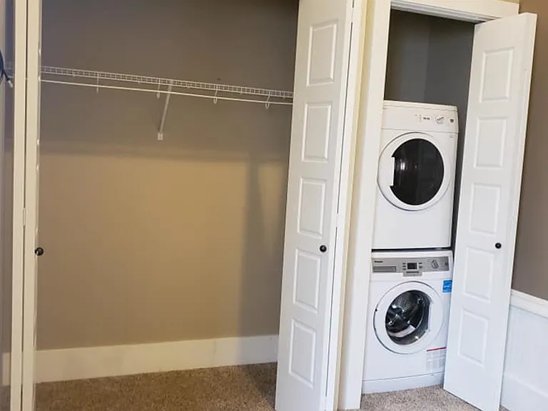 201 Bedroom Washer / Dryer