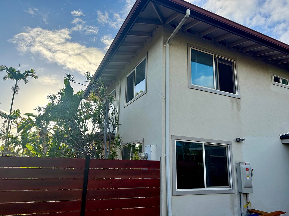 This is a 2 story unit.