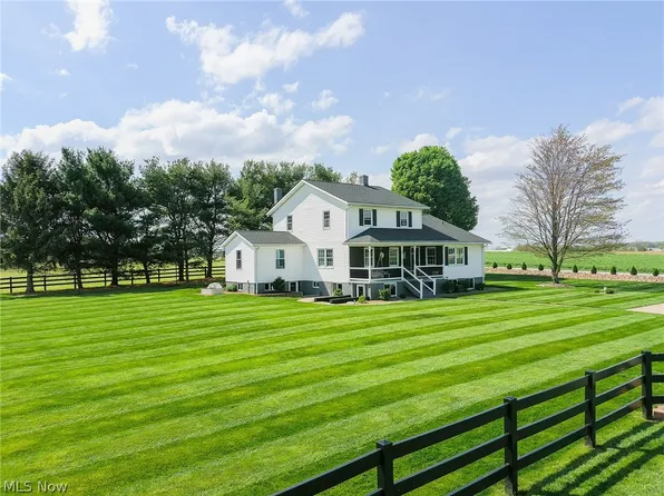 9020 Kidron Rd, Apple Creek, OH 44606