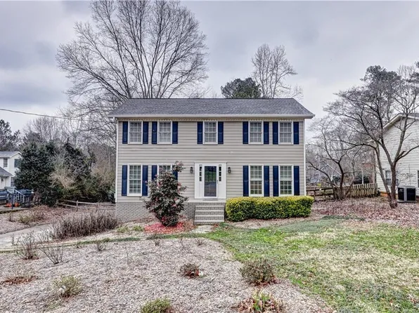 4843 McPherson Dr NE, Roswell, GA 30075