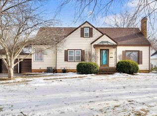 171 Hampshire Rd, Waterloo, IA 50701