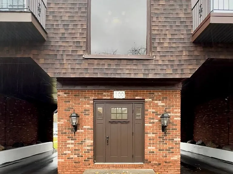 Camelot Village Apartments — Photo 13