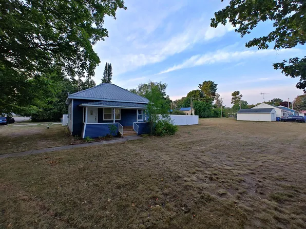 301 E Angel Ave, Barryton, MI 49305