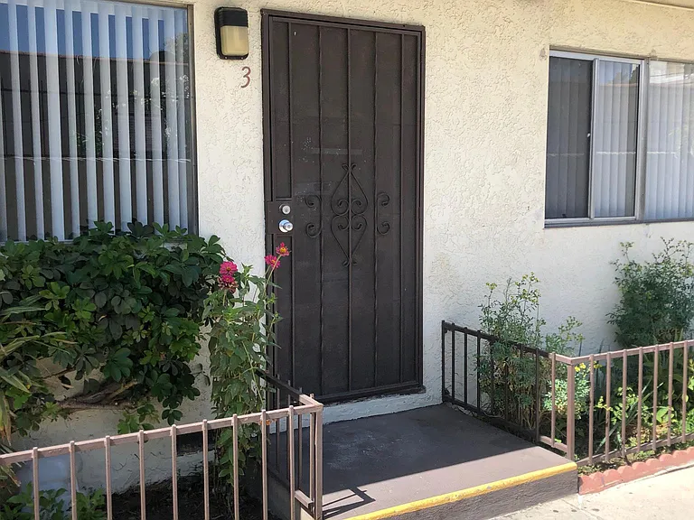 1738 Locust Ave #3 — Photo 4