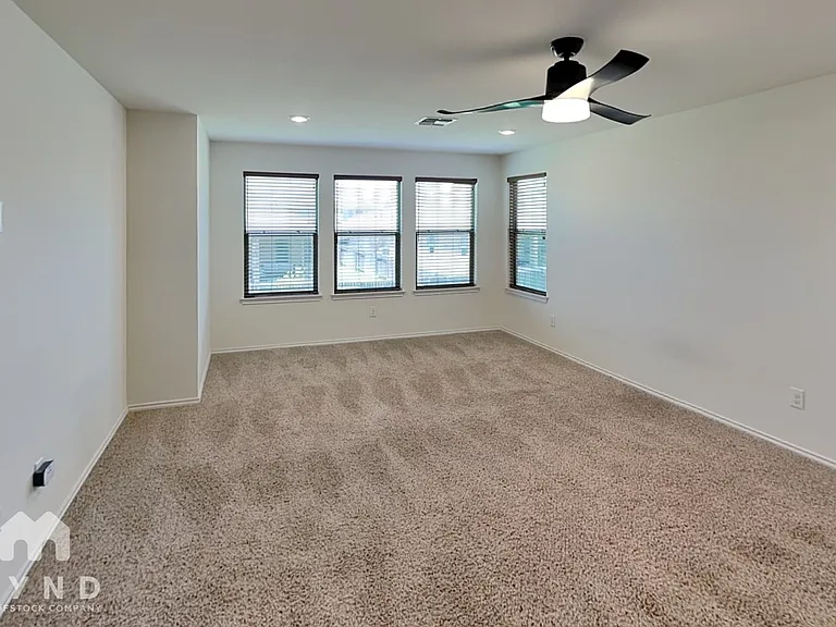 1125 Sampley Ln — Photo 13