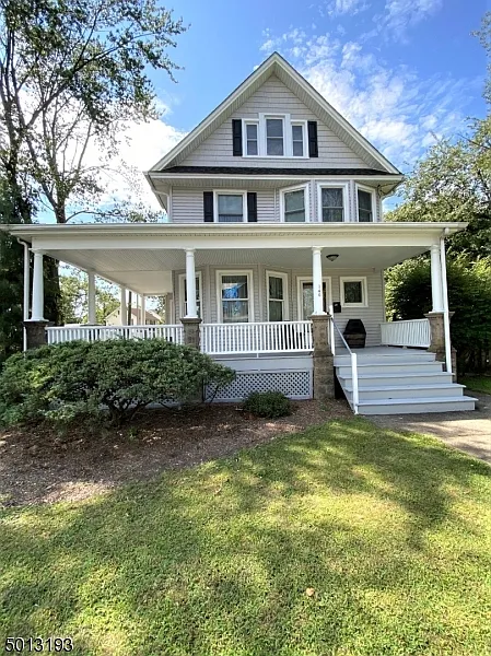 140 S Washington Ave photo 1