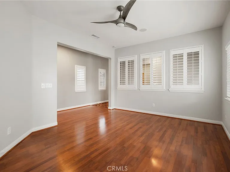 1 Bower Ln — Photo 28