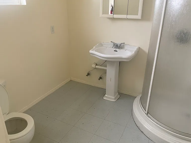 1412 W Jefferson Blvd — Photo 30