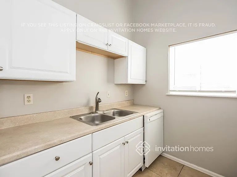 4425 Allison Dr — Photo 9
