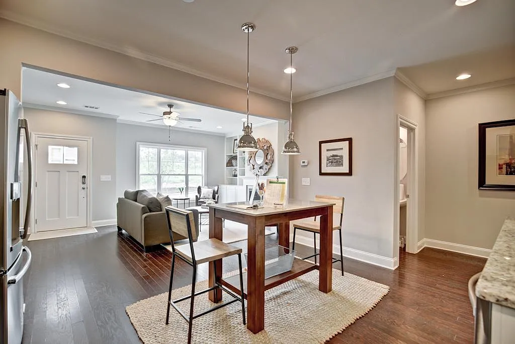 914 Westmoreland Cir NW — Photo 4