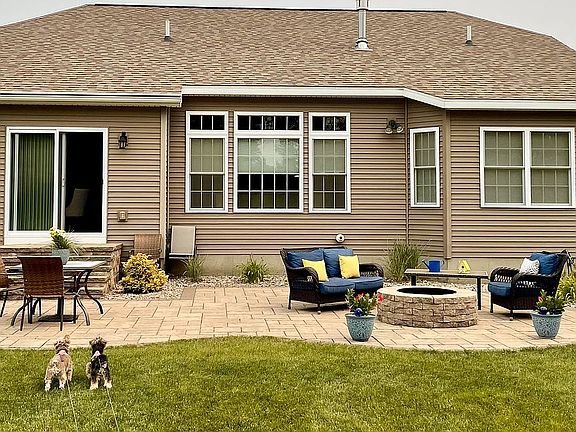 4th image of 57 Somerset Dr