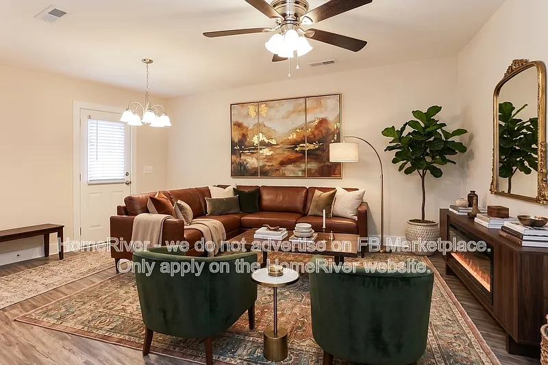 3 bed, 2.5 bath, 1558 sqft, $1,745 — Photo 2