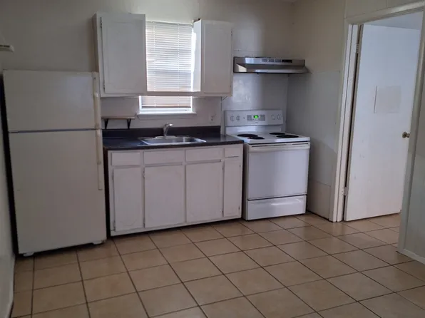 919 W Bowe St, Pharr, TX 78577