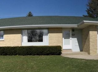 616 Parkway Dr, South Milwaukee, WI 53172