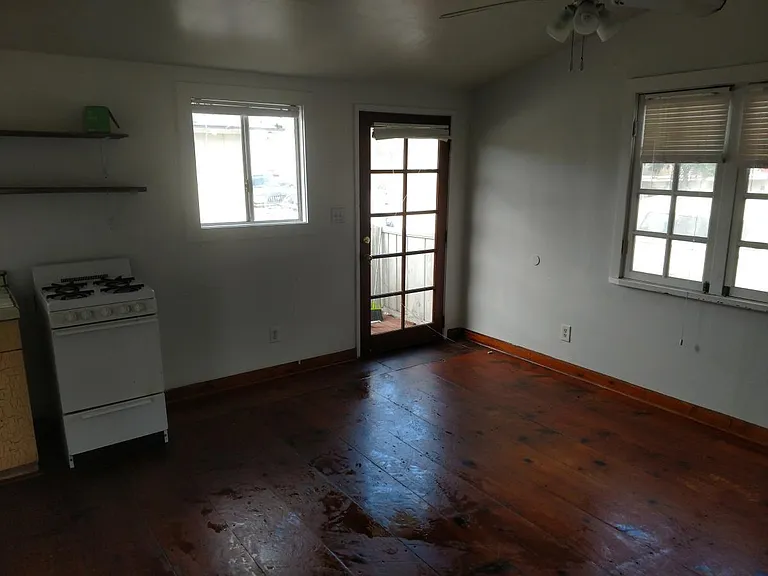 5067 Brighton Ave — Photo 4