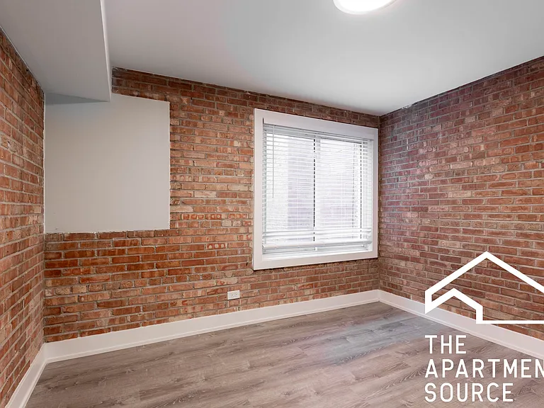 1214 N La Salle Dr #2 — Photo 15
