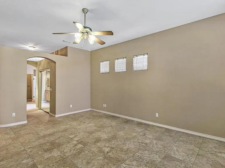 4823 E Williams Dr — Photo 7