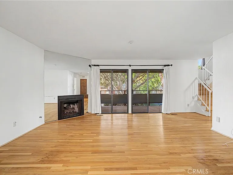 214 Topaz St — Photo 4