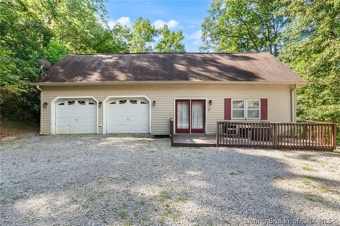4 bed, 2.0 bath, 1808 sqft, $1,600 — Photo 1