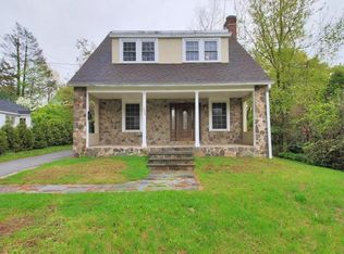 125 Glendale Rd, Scarsdale, NY 10583