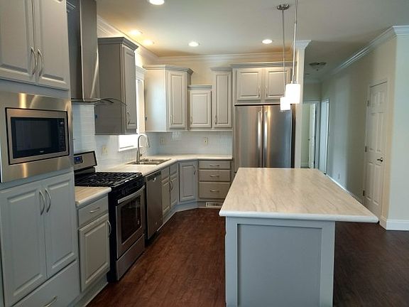 4th image of 1415 Scenic View Ln