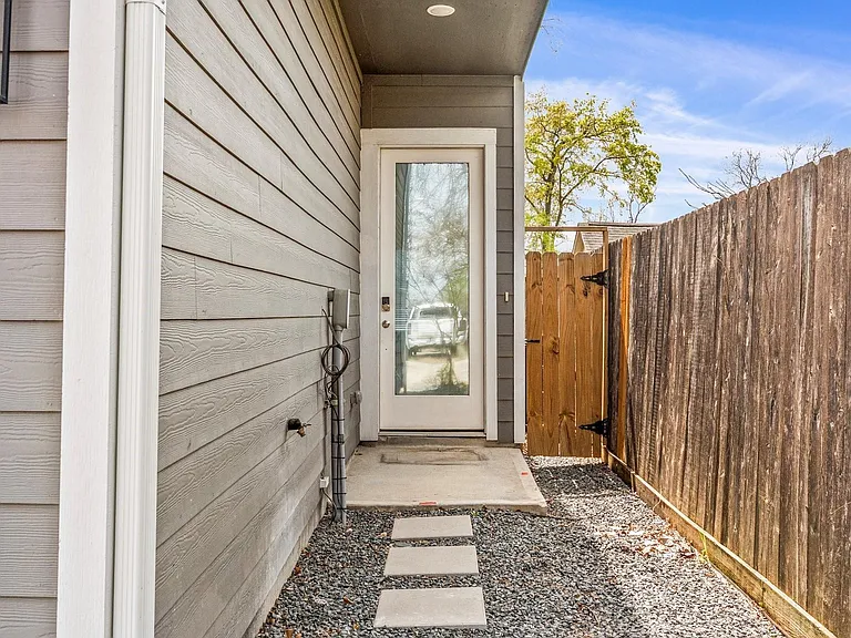 802 Berry Sage Ln — Photo 3