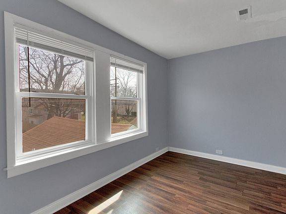 5th image of 7407 S Kenwood Ave #2