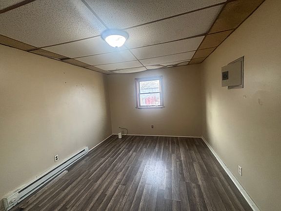 3rd image of 381 Main Rd