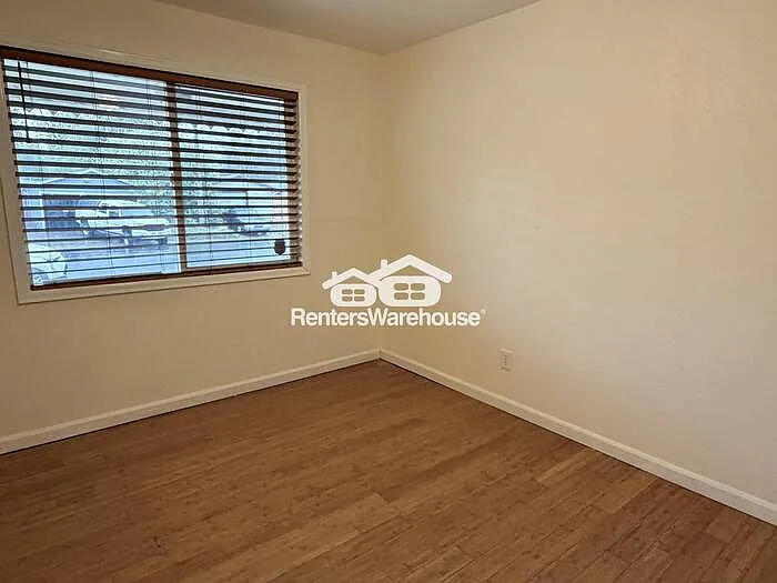 13575 E 13th Ave — Photo 9