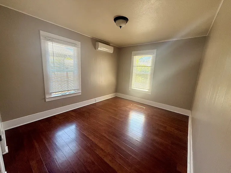 59 N Orange St — Photo 7