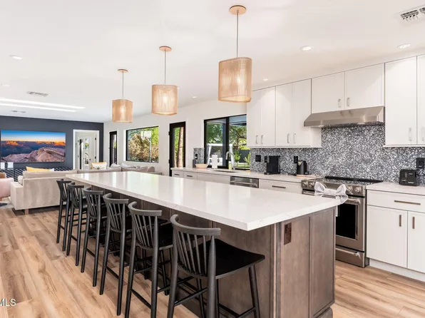 6025 E Charter Oak Rd, Scottsdale, AZ 85254