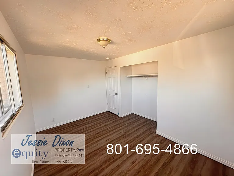 245 Briarwood Dr — Photo 8